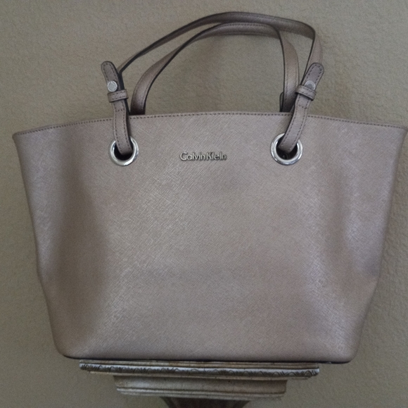 Calvin Klein Metallic Saffiano Leather Purse - Picture 1 of 5